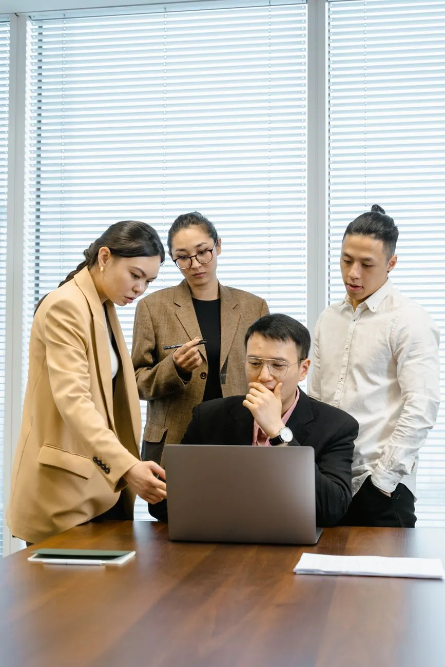 智能运动手表心率监测技术原理与精度优化解析